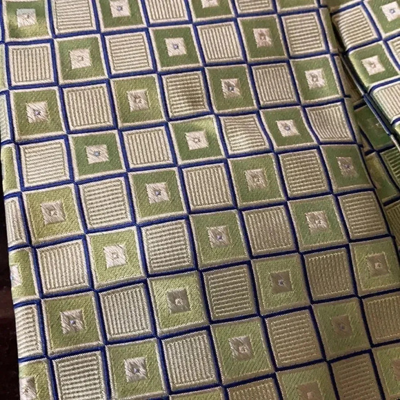 IZOD Silk Tiled Lime Green Checkered Colorful Neon Tie - Picture 4 of 6